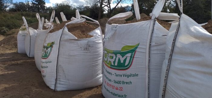 Drm Materiaux Amenagement Exterieur Dans Le Morbihan 56 Livraison De Terre Vegetale